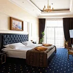 Hotel Le Premier - Maestro