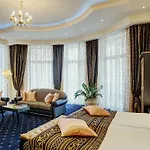 Hotel Le Premier - Maestro