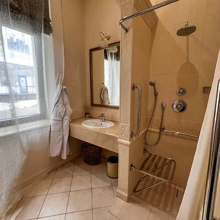 Le Premier - Maestro Otel