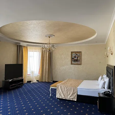 Le Premier - Maestro Hotel Odessa