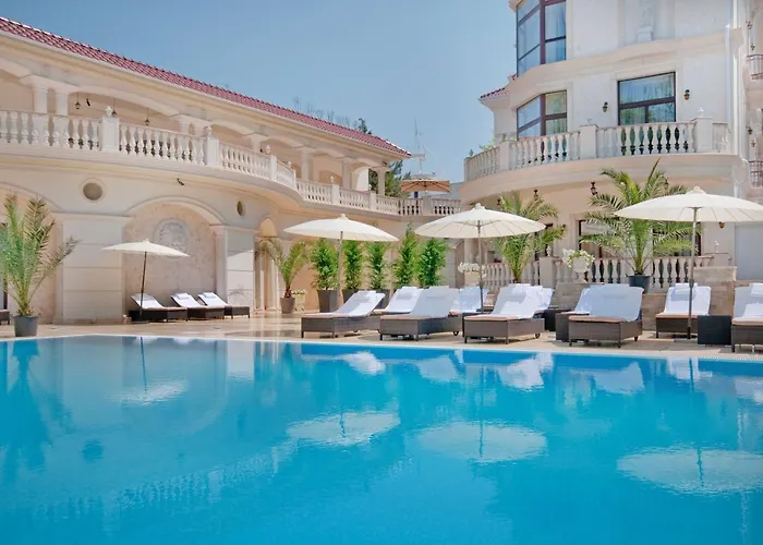 Le Premier - Maestro Hotel 5*