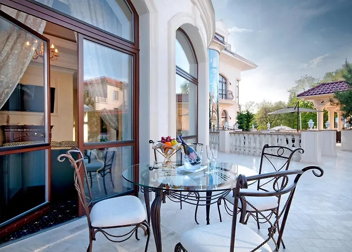 Hotel Le Premier - Maestro