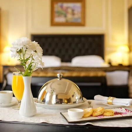 Hotel Le Premier - Maestro