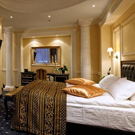 Le Premier - Maestro