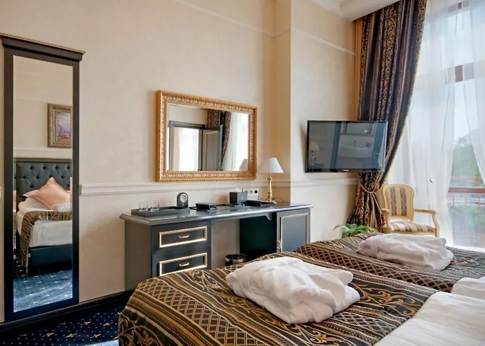 Le Premier - Maestro Odessza