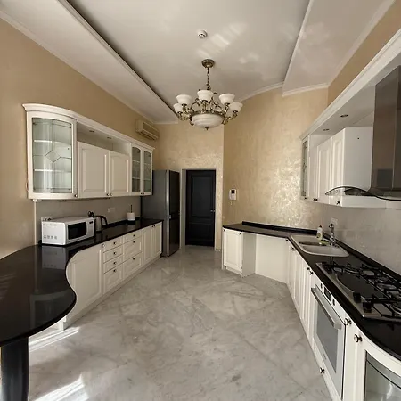 Le Premier - Maestro 5*