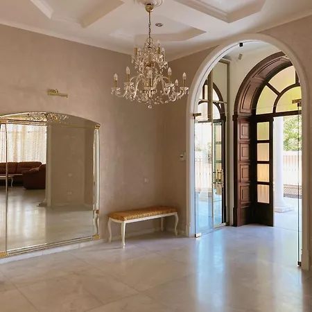 Hotel Le Premier - Maestro